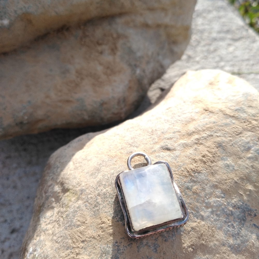 Moonstone Charm - Picture 3 of 8